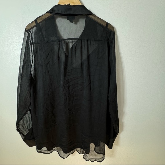 Torrid Chiffon And Satin Button Up black Shirt size 1X - Picture 7 of 9